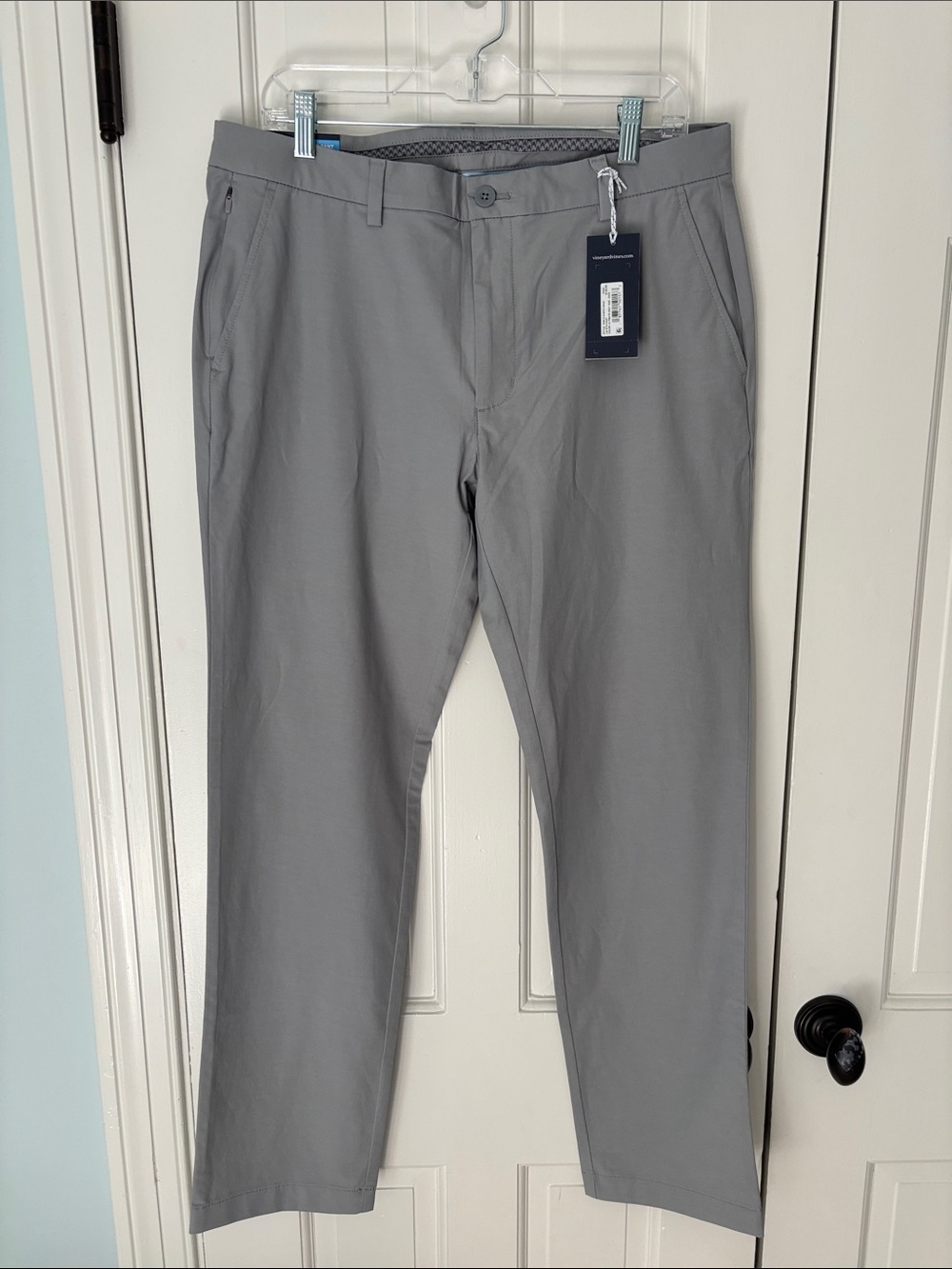 Vineyard Vines Men's Gray Flat Front Performance Fabric Pants